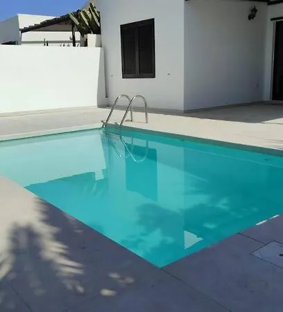 别墅 Jesp. Fantastica Vivienda Con Piscina Climatizada. 普拉亚布兰卡